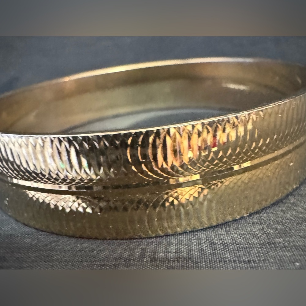Elegant West Germany Gold Toned Bangle Bracelet
